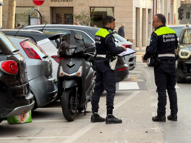 incidente via buozzi rossini polizia locale civitanova (2)