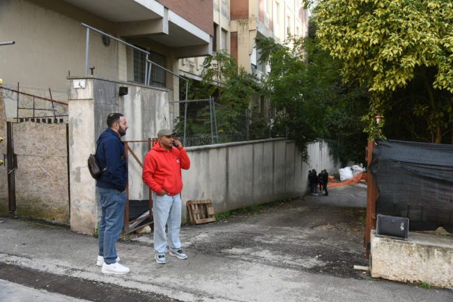 protesta operai cantiere ex palazzo genio civile 2