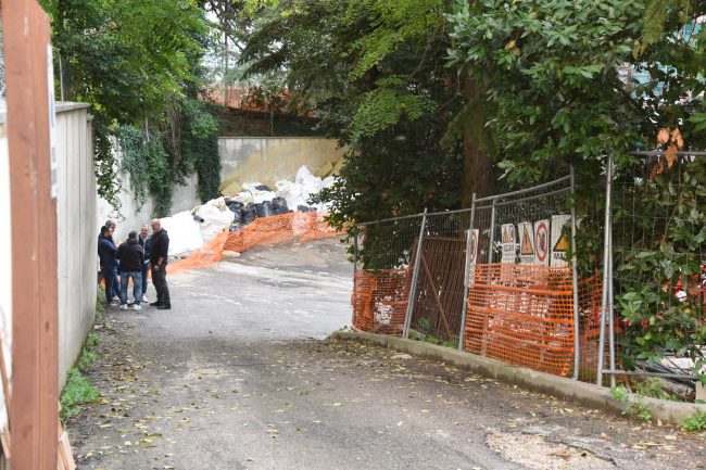 protesta operai cantiere ex palazzo genio civile