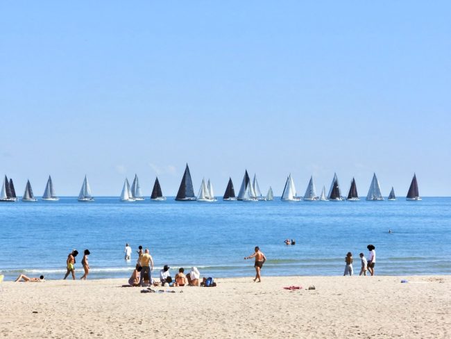 spiaggia ottobre civitanova veleggiata